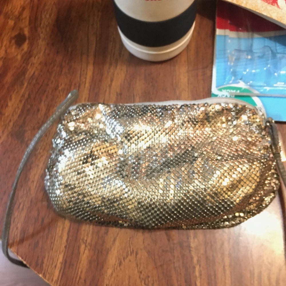 VINTAGE WHITING & DAVIS SILVER MESH EVENING BAG